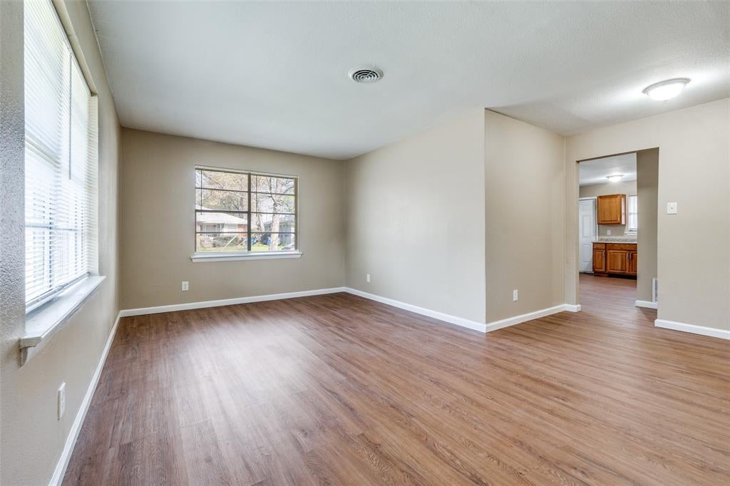10000 Olmos Dr, Dallas, TX 75218 photo