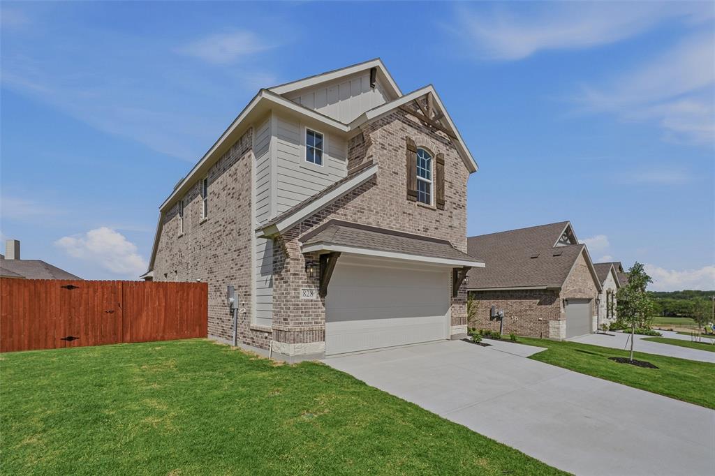 828 Elmstead Dr, Fort Worth, TX 76108 photo