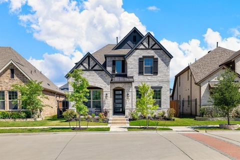 Single Family Residence in Arlington TX 1807 Coopers Hawk Drive.jpg