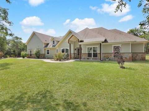 Single Family Residence in Azle TX 1255 Greg Street.jpg