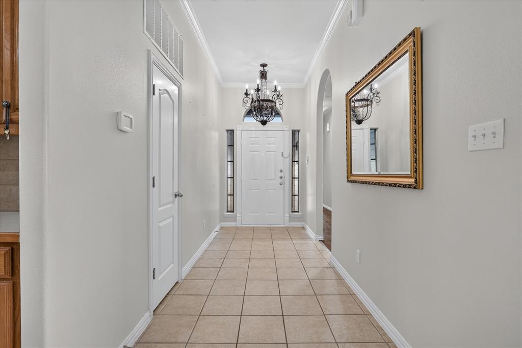 8955 River Falls Dr, Fort Worth, TX 76118 photo