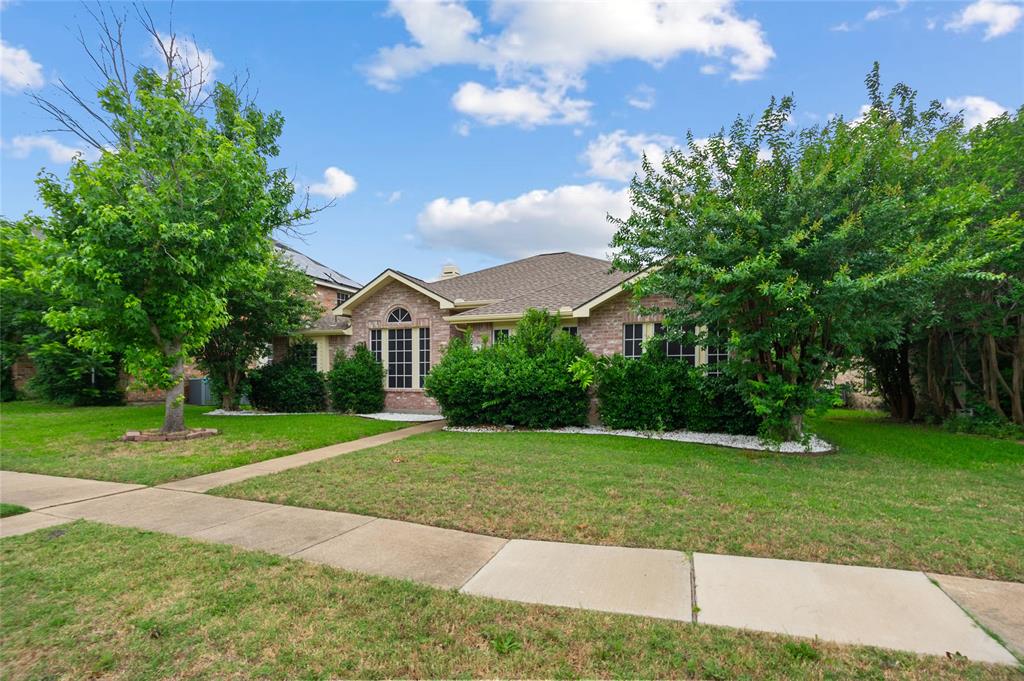 2726 Crosslands Dr, Garland, TX 75040 photo