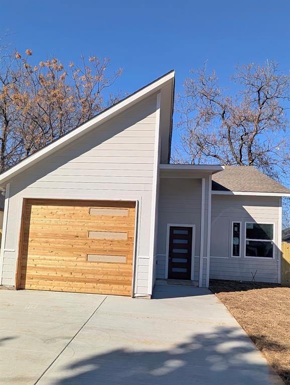 2631 Burger Ave, Dallas, TX 75215 photo