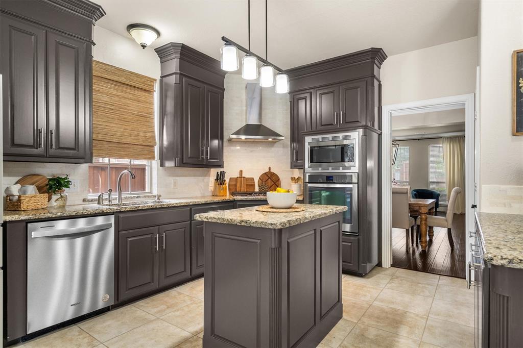 2116 Tennyson Dr, Flower Mound, TX 75028 photo