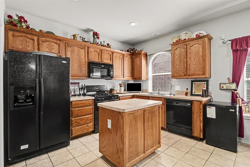 2204 Priscella Dr, Fort Worth, TX 76131 photo