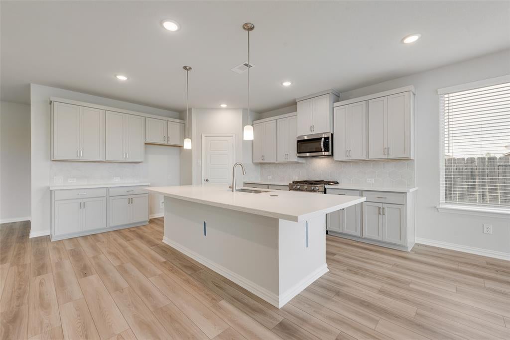 512 Marcus Ln, Crowley, TX 76036 photo