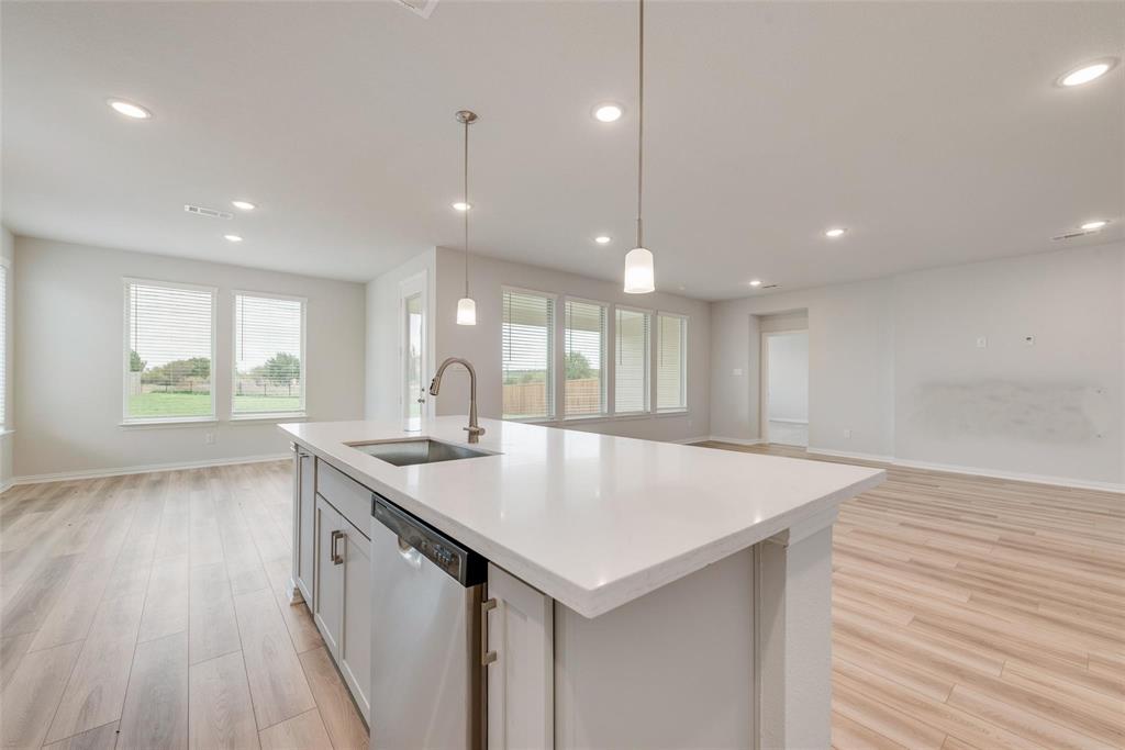 512 Marcus Ln, Crowley, TX 76036 photo