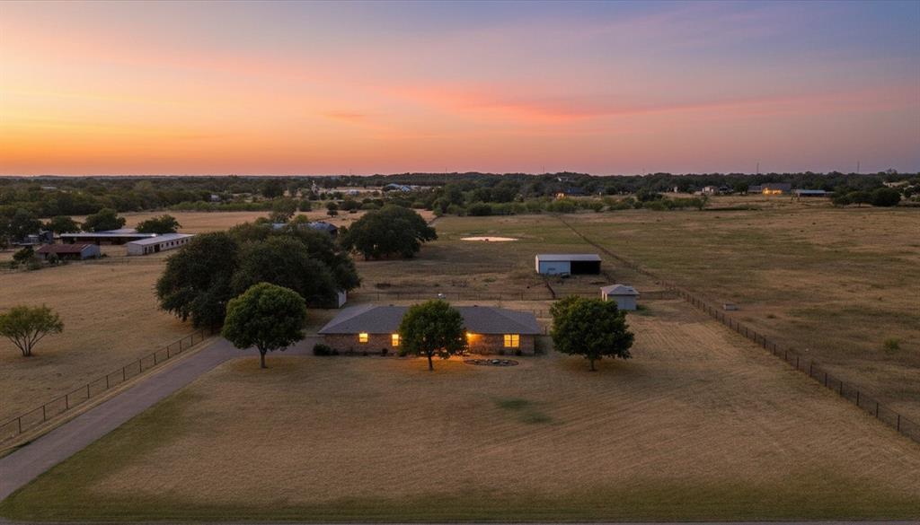 330 Reed Rd, Granbury, TX 76049