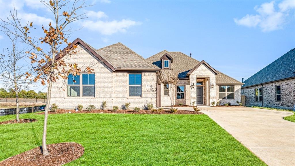 515 Cristo Range Dr, Greenville, TX 75402