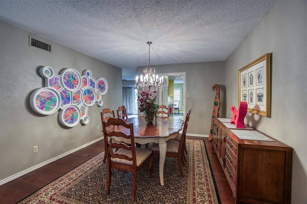 6837 Anglebluff Cir, Dallas, TX 75248 photo