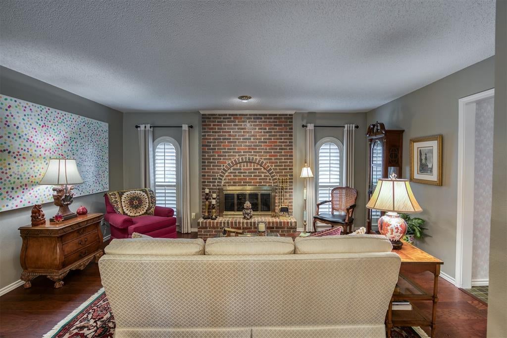 6837 Anglebluff Cir, Dallas, TX 75248 photo