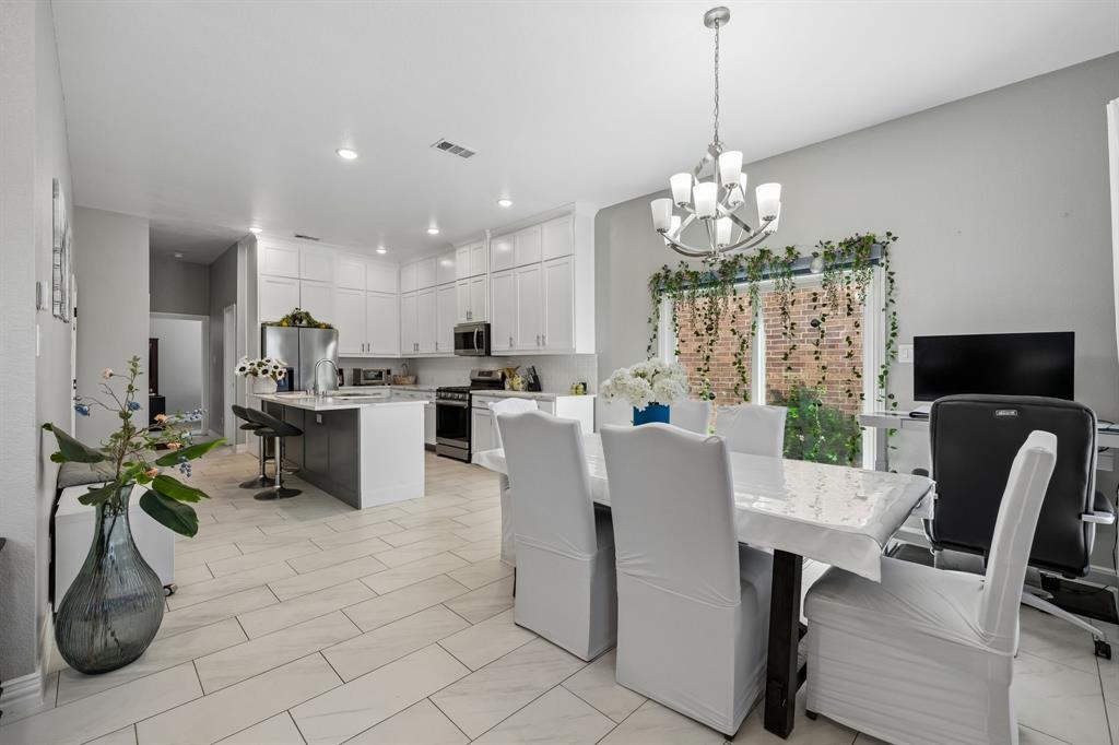 431 W Pioneer Dr, Irving, TX 75061 photo