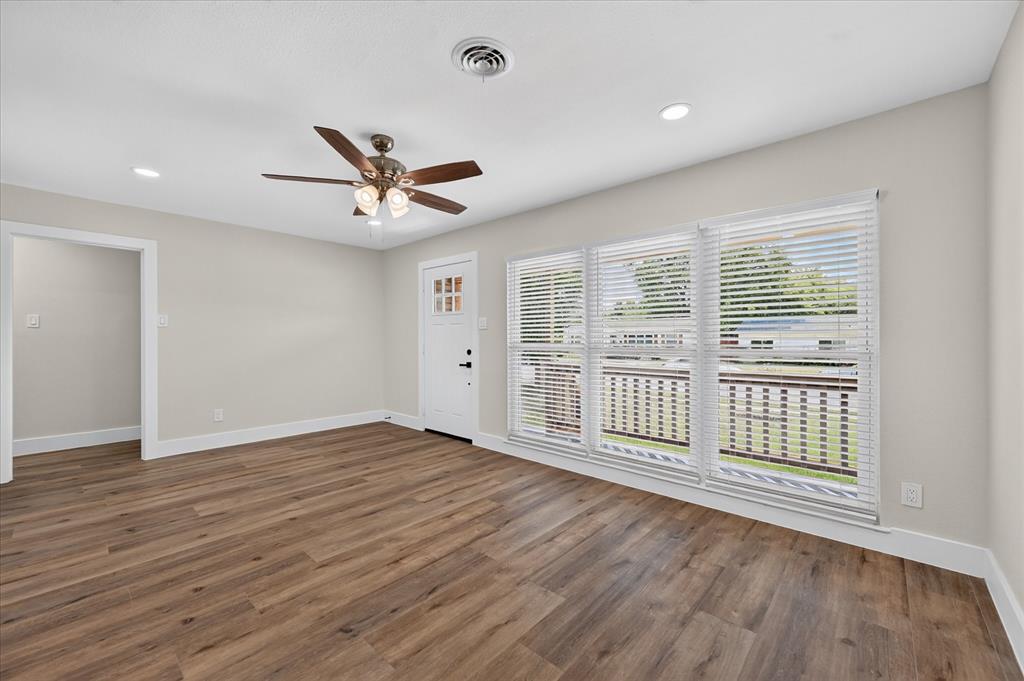 2323 Morgan St, Irving, TX 75062 photo