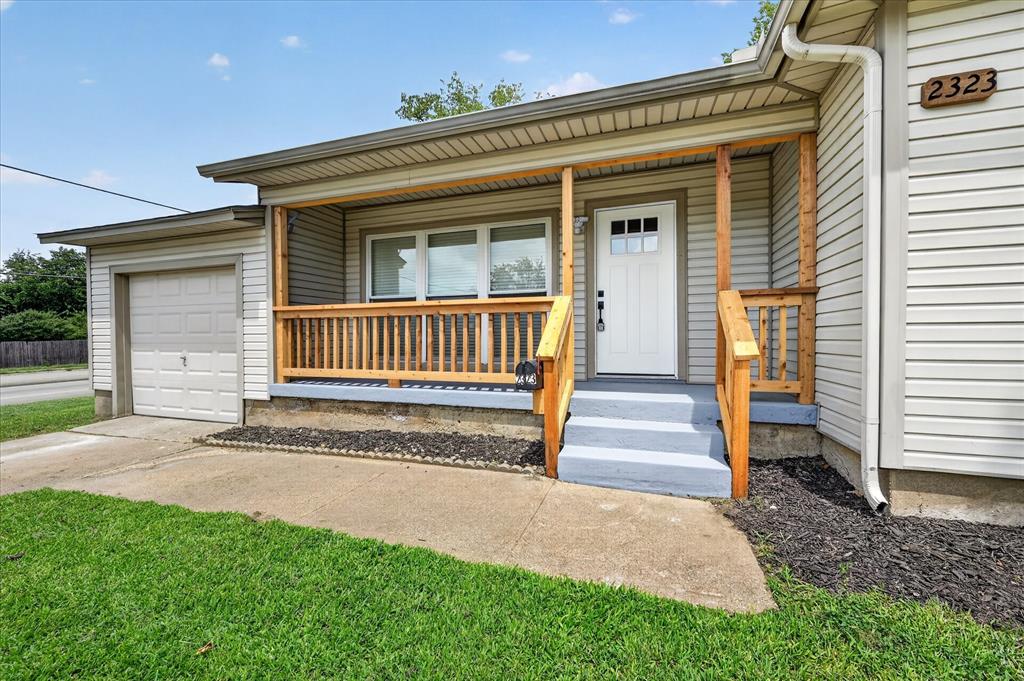 2323 Morgan St, Irving, TX 75062 photo