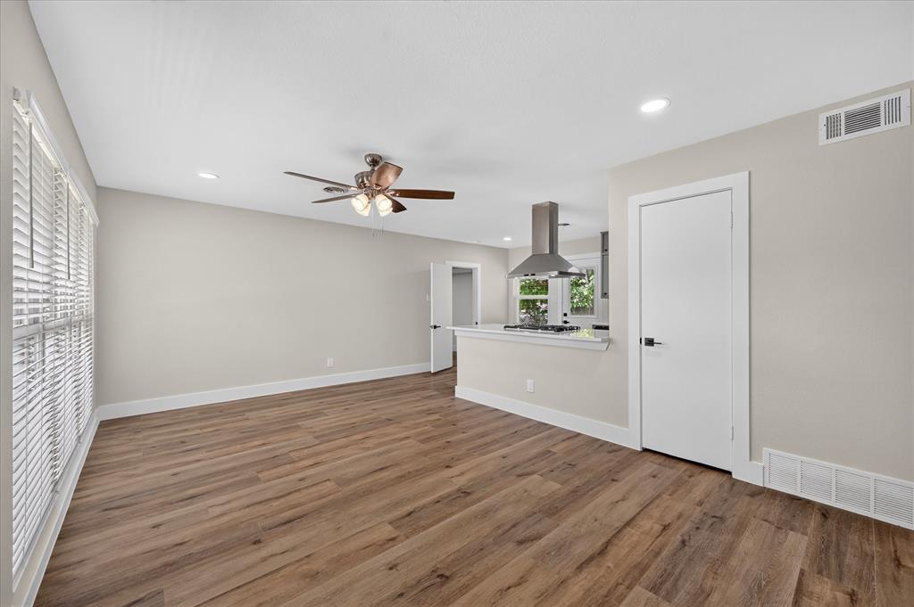 2323 Morgan St, Irving, TX 75062 photo