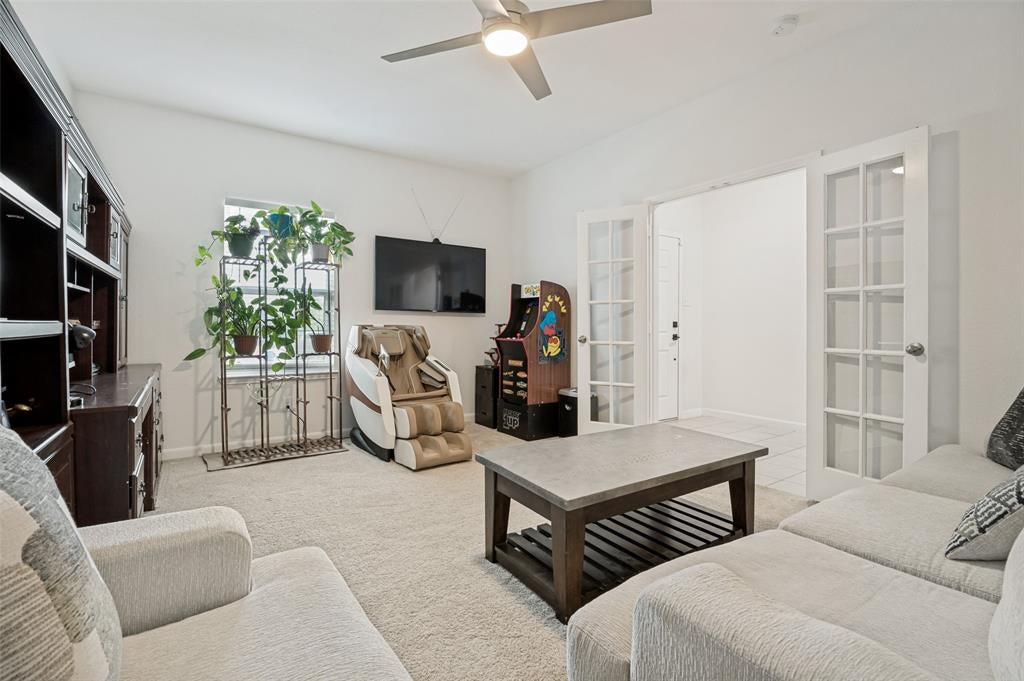 4022 Meadow Canyon Dr, Lancaster, TX 75146 photo