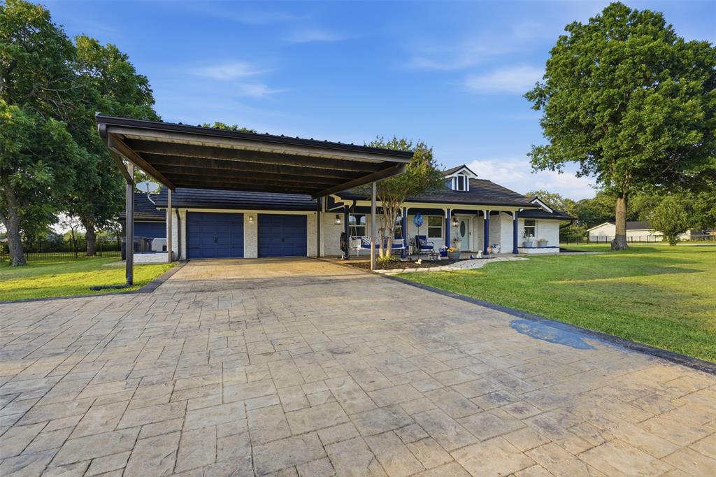 1985 E Renfro St, Burleson, TX 76028 photo