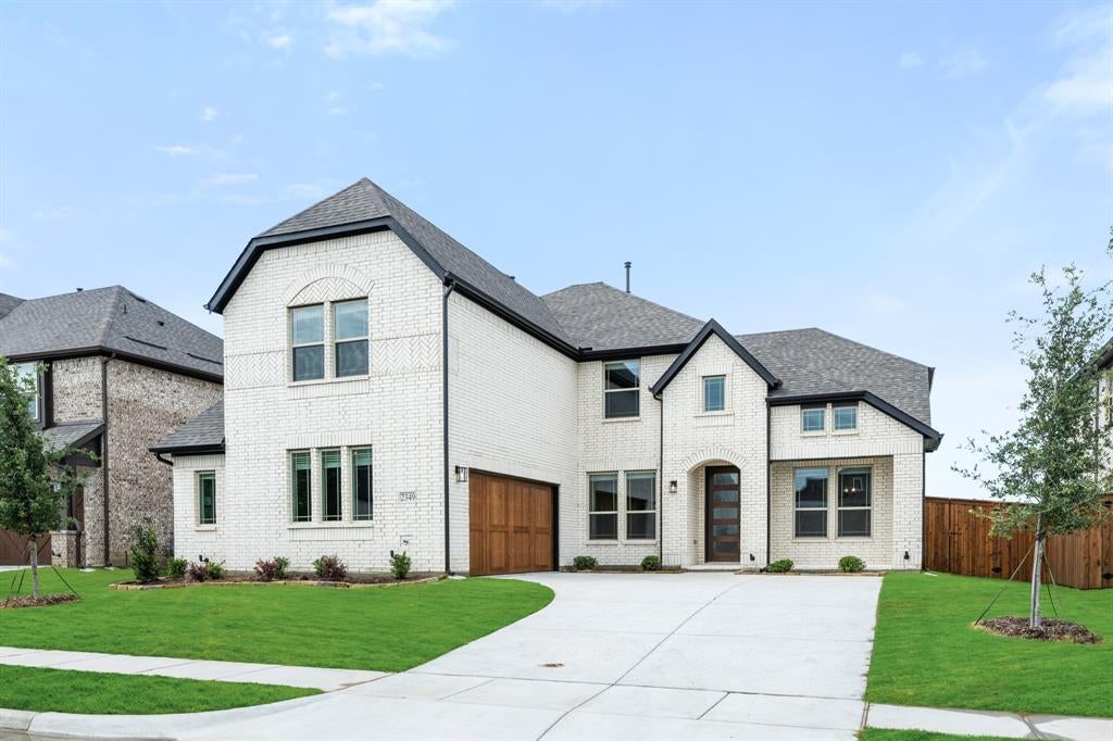 2349 Flora Dr, McLendon Chisholm, TX 75032