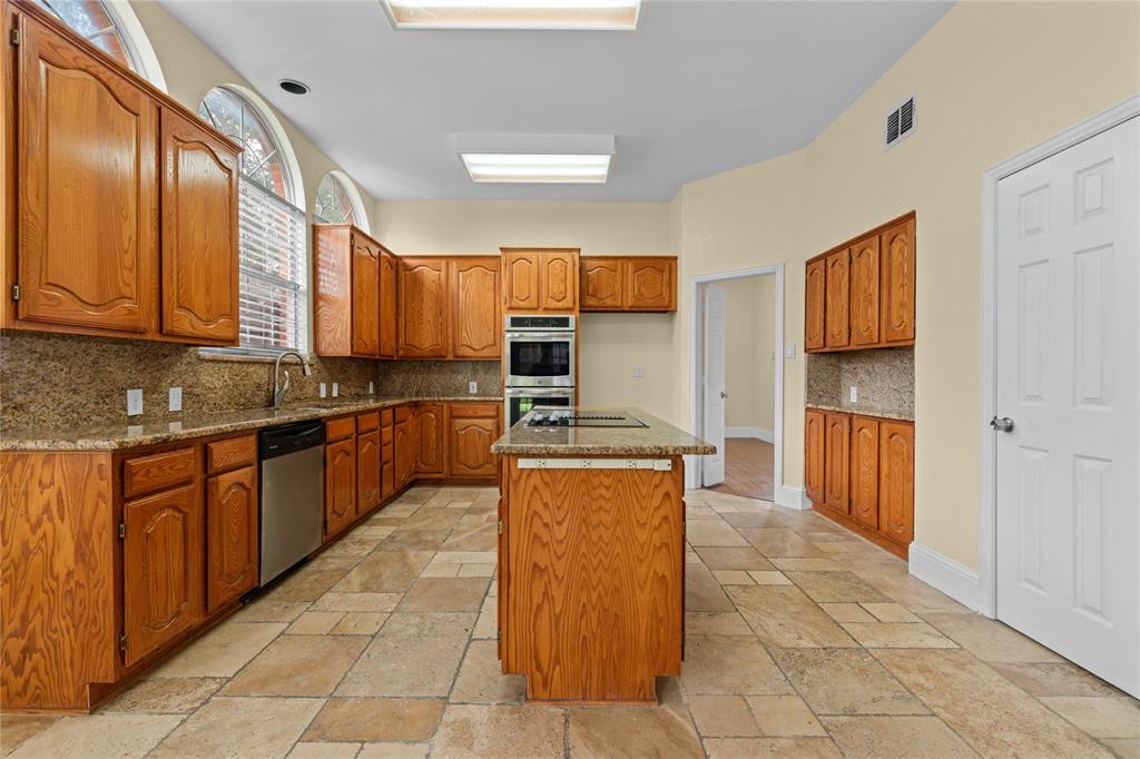 3607 Flagstone Dr, Carrollton, TX 75007 photo