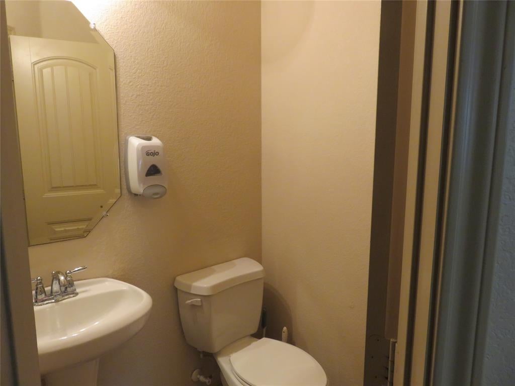 1122 Walter Stephenson Rd, Midlothian, TX 76065 photo
