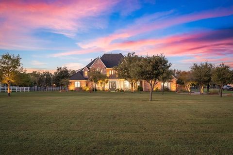 Single Family Residence in Bartonville TX 911 Noble Champions Way.jpg