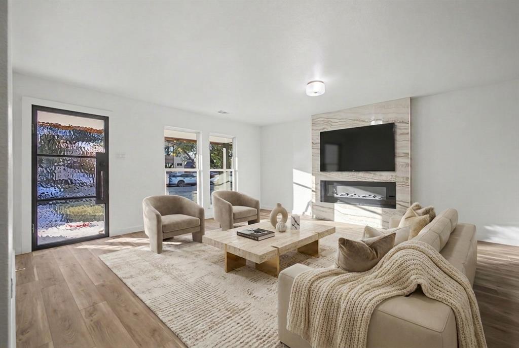 7518 Caillet St, Dallas, TX 75209