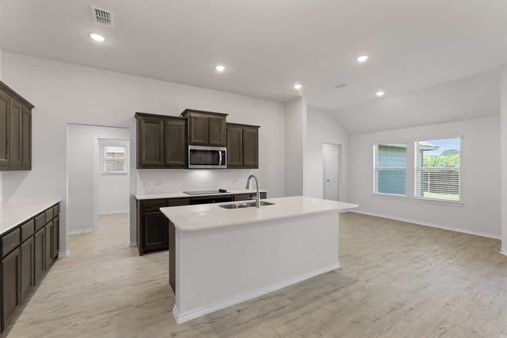 2609 River Bank Dr, Burleson, TX 76028 photo