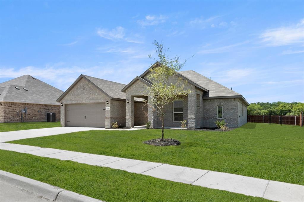 2609 River Bank Dr, Burleson, TX 76028 photo