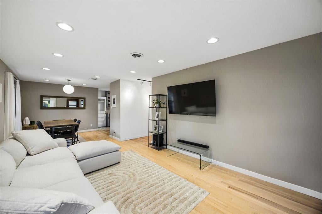 2111 Melbourne Ave, Dallas, TX 75224 photo