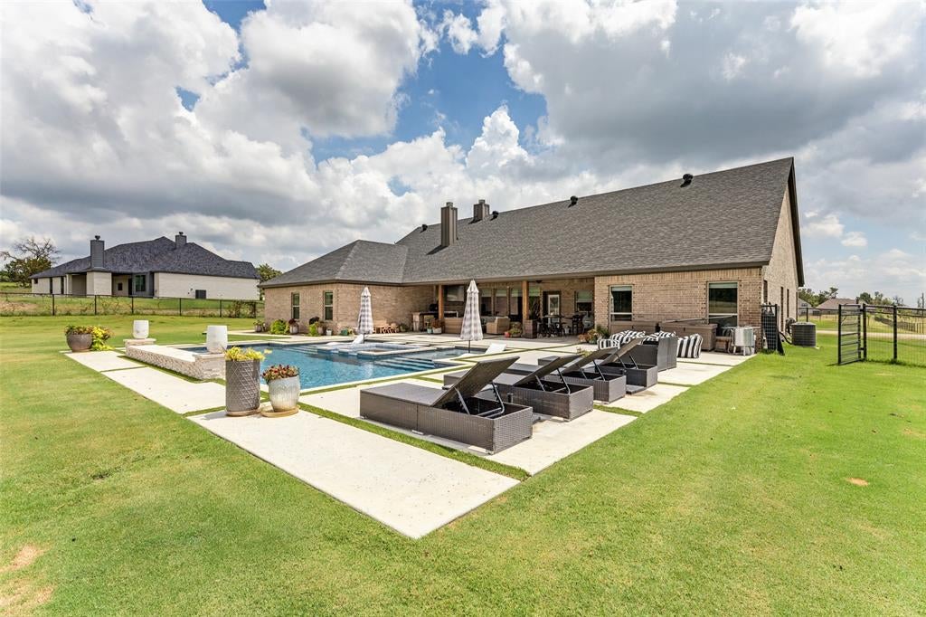 2015 Veal Cir, Weatherford, TX 76085 photo