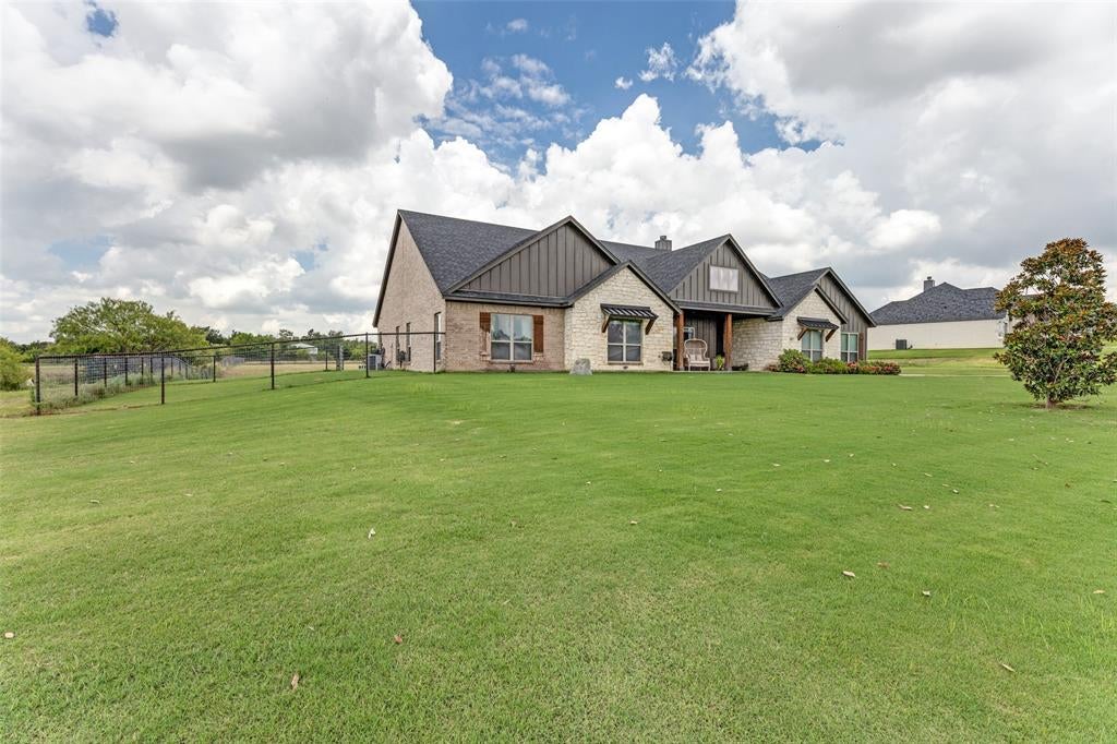 2015 Veal Cir, Weatherford, TX 76085 photo