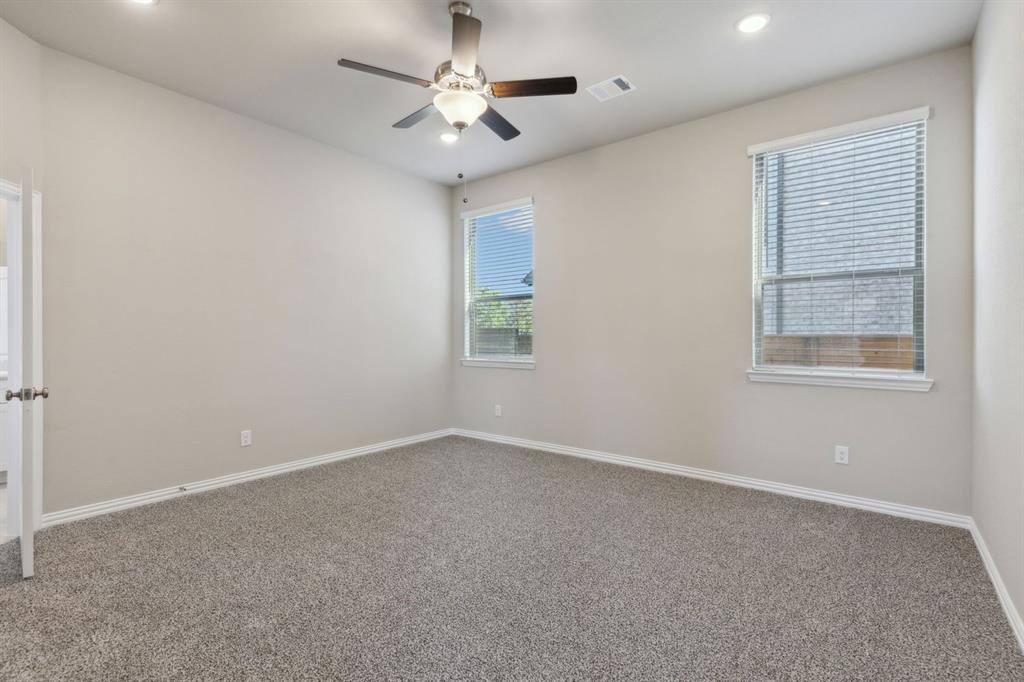 2001 Lone Oak Trl, Mesquite, TX 75181 photo