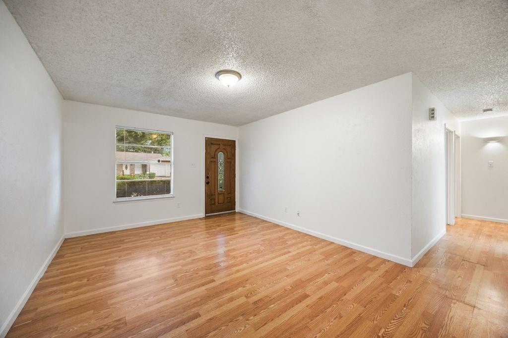 5625 Marlene, Haltom City, TX 76148 photo