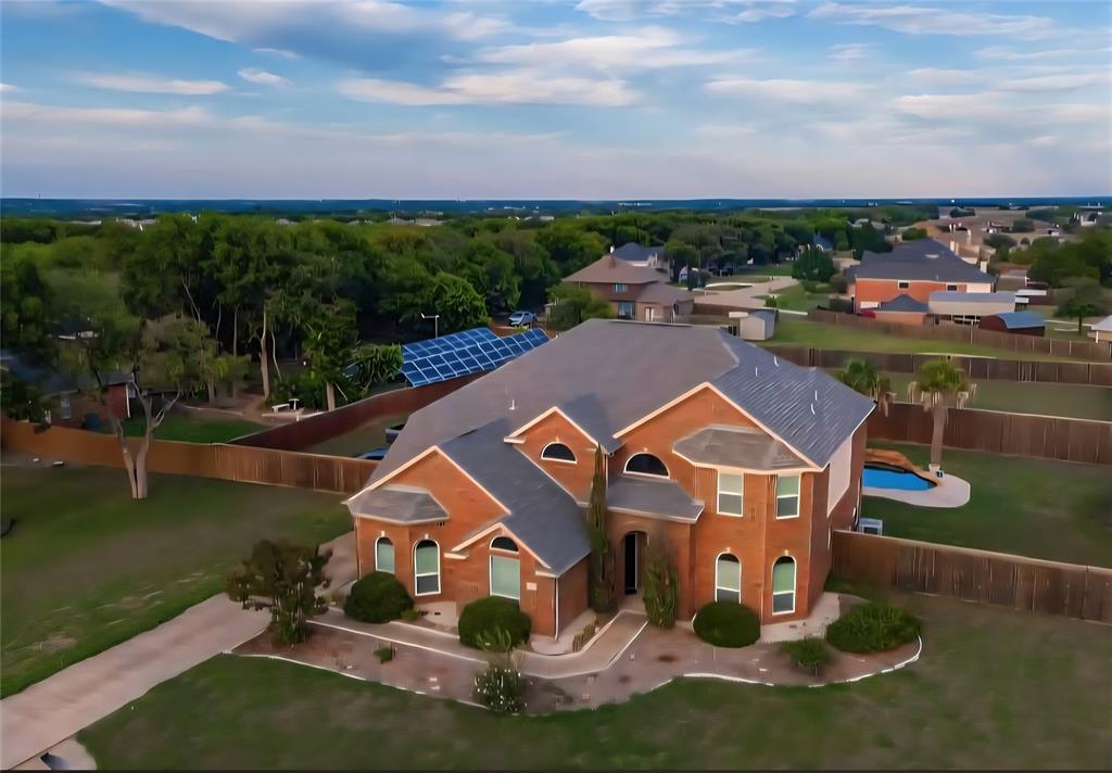 1130 Meghann Ln, Waxahachie, TX 75167