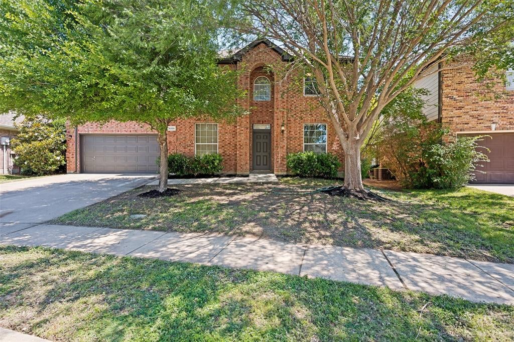 5205 Bay View Dr, Fort Worth, TX 76244