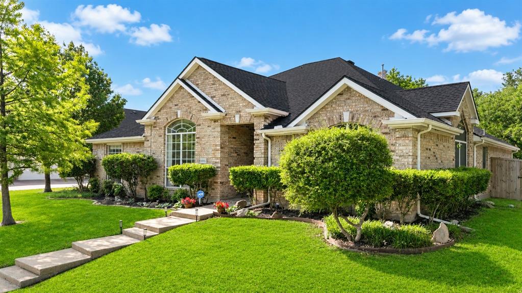 1906 Walnut Hill Dr, Rowlett, TX 75088