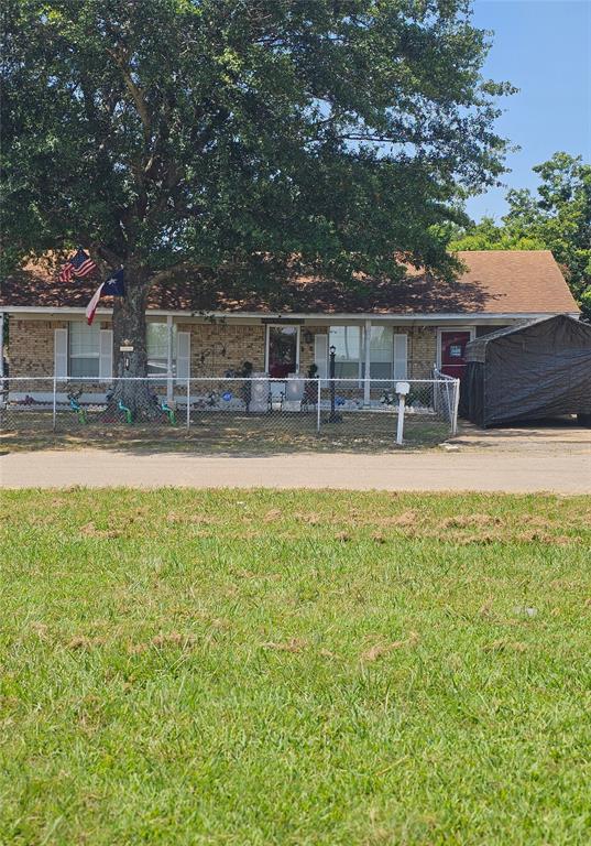 2102 Wimberly Dr, Brookston, TX 75421