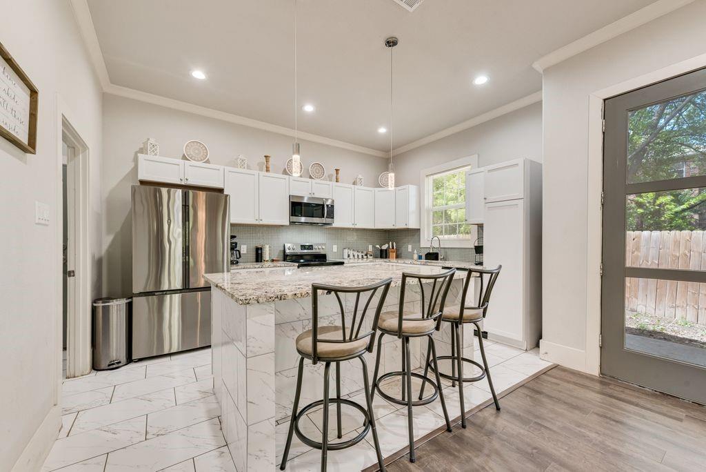 215 Idle Creek Ln, Desoto, TX 75115 photo