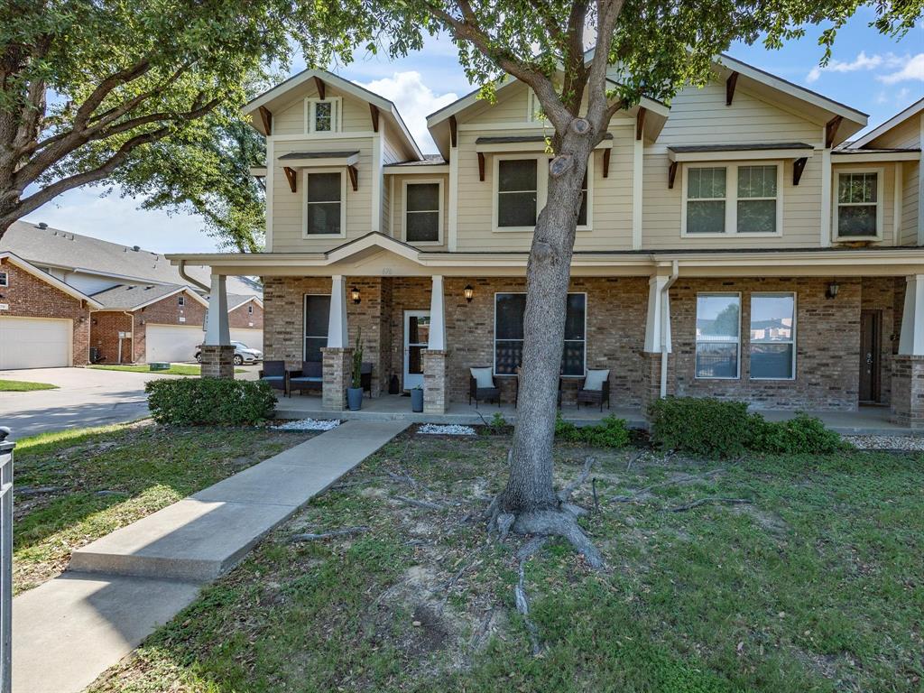 676 S Charles St, Lewisville, TX 75057 photo