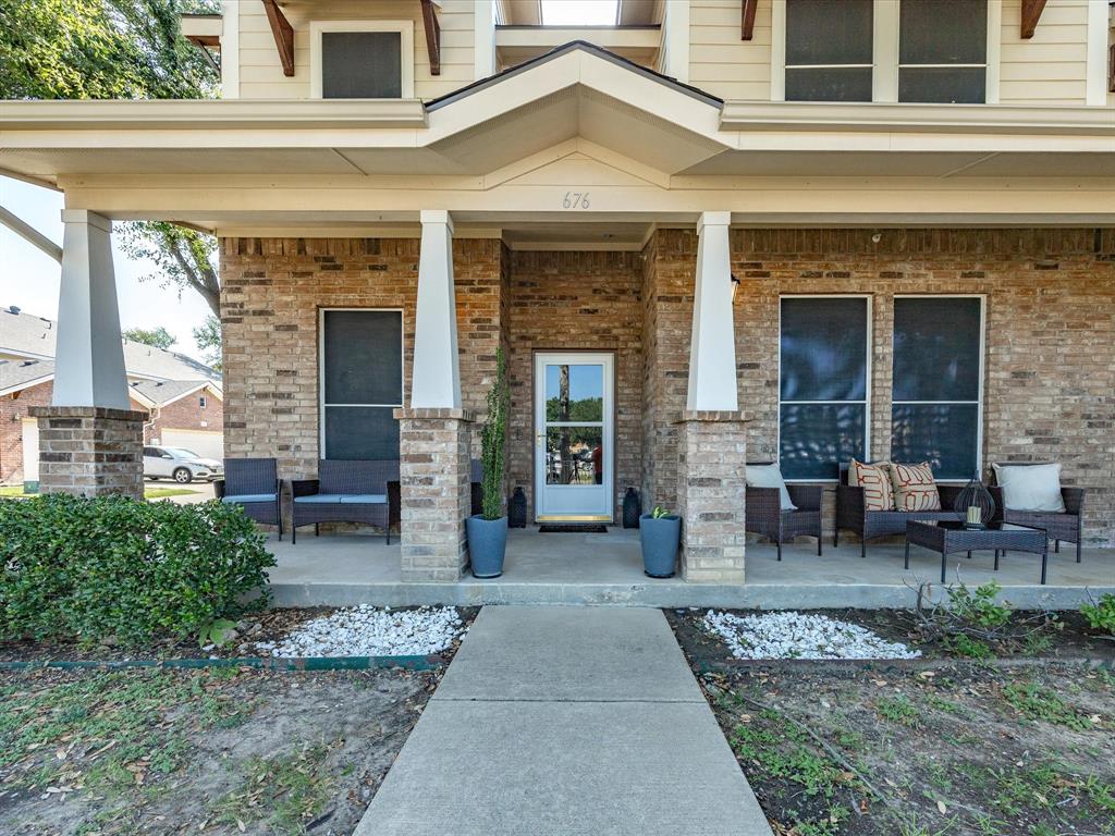 676 S Charles St, Lewisville, TX 75057 photo