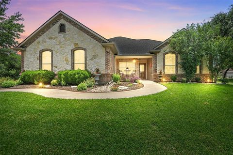 Single Family Residence in Weatherford TX 140 Miramar Circle.jpg