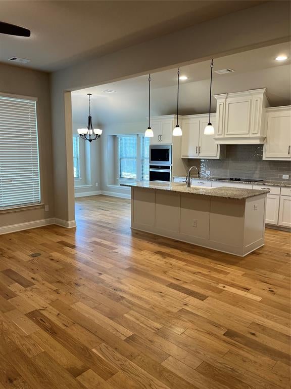 118 Jazlyn Dr, Keene, TX 76059 photo