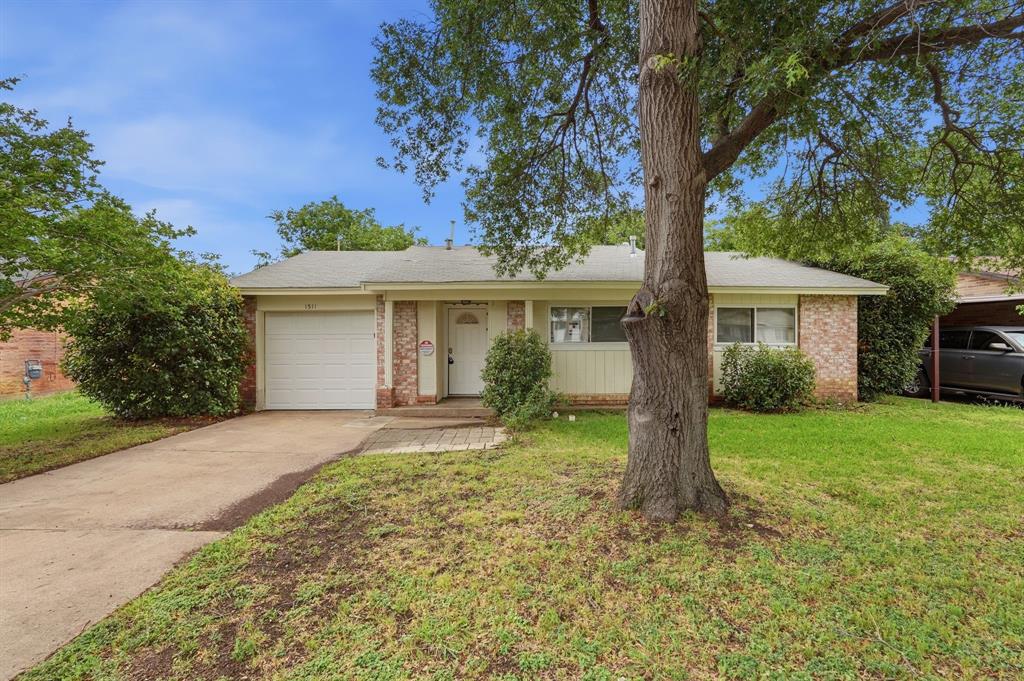 1511 Tucker Blvd, Arlington, TX 76010
