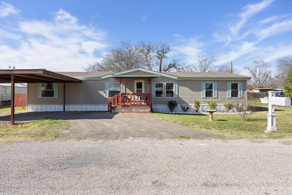 900 Flamingo Rd, Granbury, TX 76049 photo