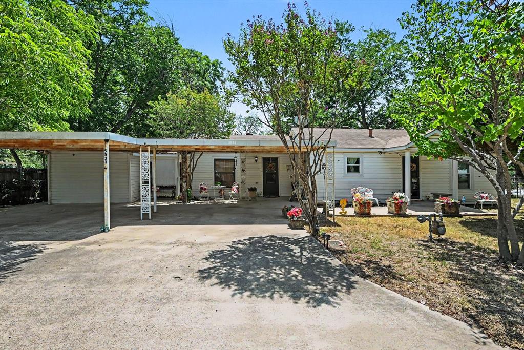 5533 Yeary St, Sansom Park, TX 76114