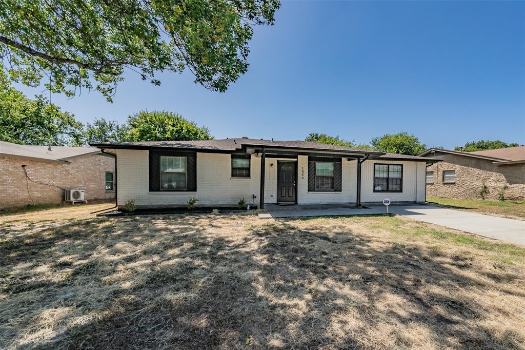 1546 Oakbrook St, Lancaster, TX 75134 photo