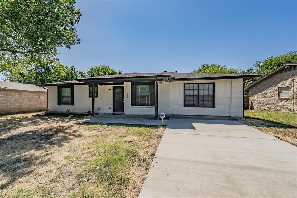 1546 Oakbrook St, Lancaster, TX 75134 photo
