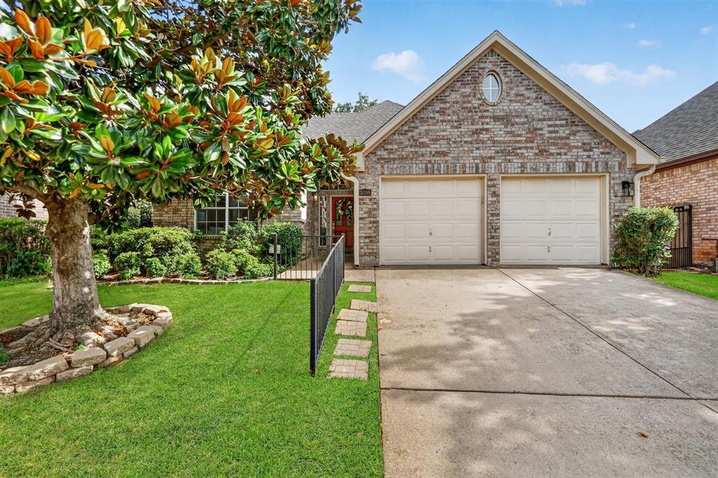 3208 Village Oak Dr, Arlington, TX 76017 photo
