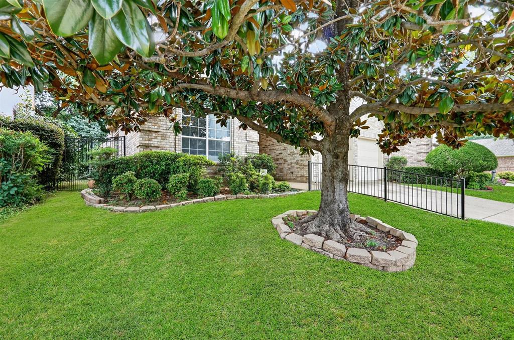 3208 Village Oak Dr, Arlington, TX 76017 photo