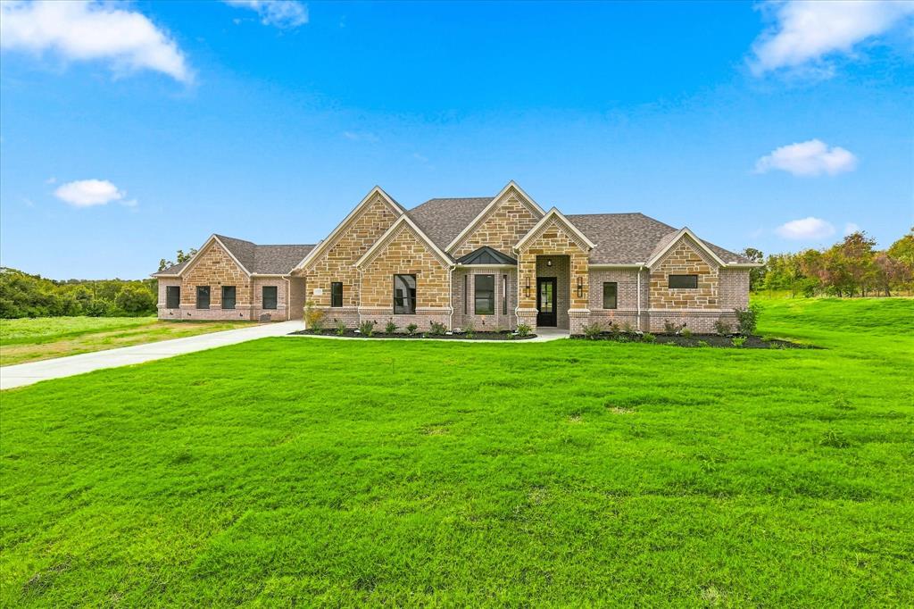 1005 Andy Ranch Ct, Azle, TX 76020